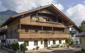 Apartment In Top Location In Fuegen With Balcony